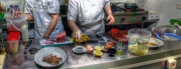 Imputado por incumplir las normas de seguridad en un restaurante