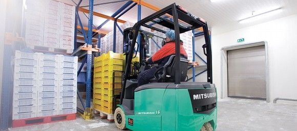 Publicada la Nueva UNE 58451:2012  Formación de los operadores de carretillas de manutención
