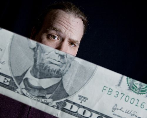 Los empleados españoles ven poco éticas las prácticas de sus empresas