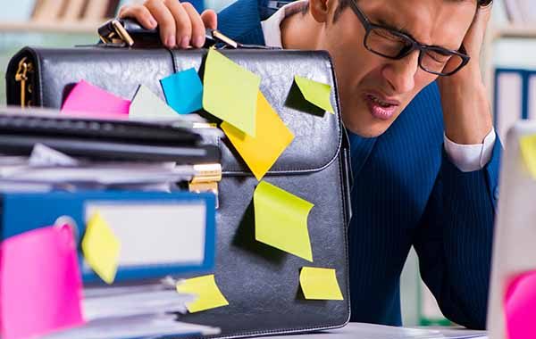 Cómo ayudar a un adicto al trabajo: Escala de Adicción al Trabajo