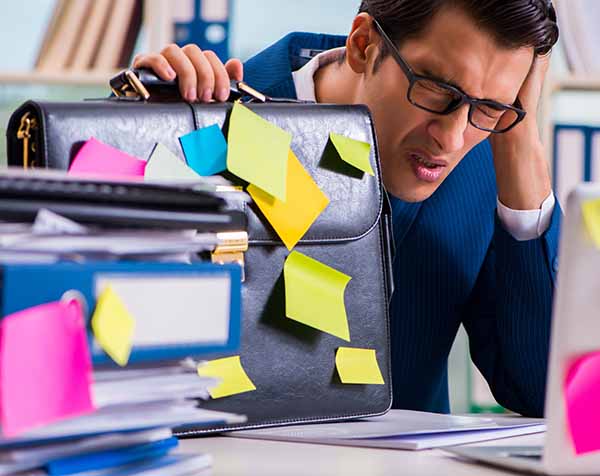 Cómo ayudar a un adicto al trabajo: Escala de Adicción al Trabajo