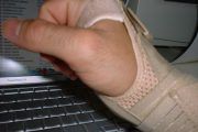 Los trastornos musculoesqueléticos primera causa de baja laboral en España