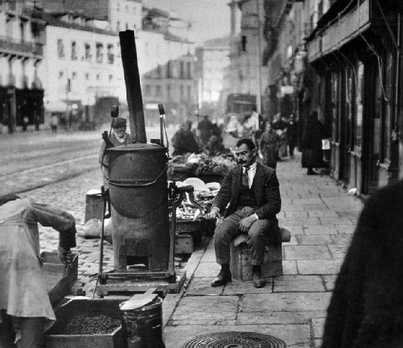 1920 Tostador de café en la calle Toledo de Madrid Visto en ibytes.es