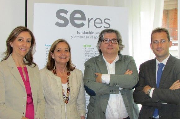Acuerdo de colaboración entre AESPLA y CEAPAT