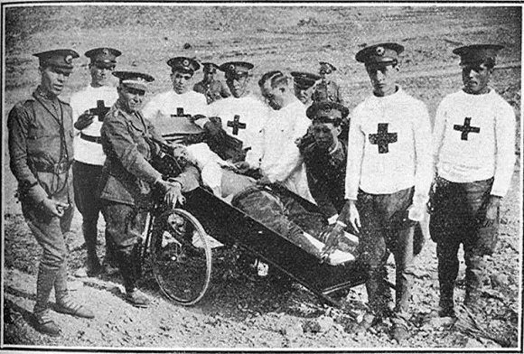 1932 Ibiza, práctica de vendajes en maniobras de Cruz roja Flickr