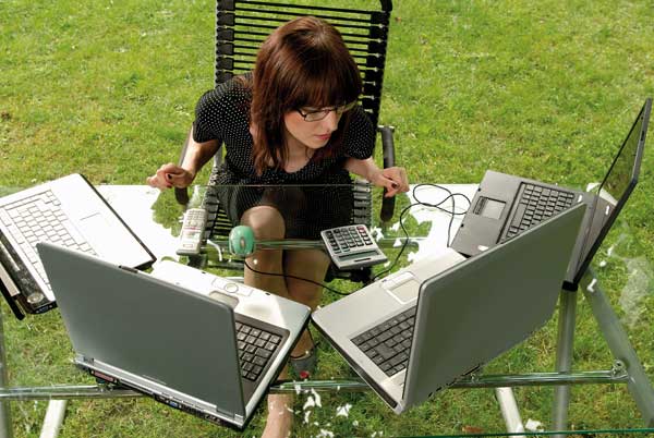 Los adictos al trabajo no rinden más en el entorno laboral
