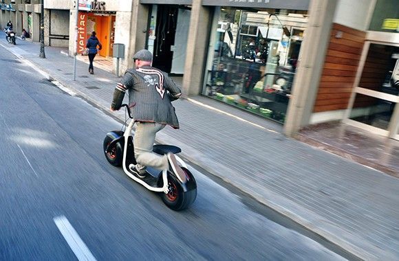 Sentencia: Accidente laboral in itinere, por trasladarse en patinete