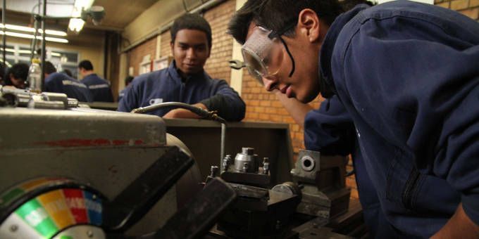 En Colombia los estudiantes en prácticas tendrán que afiliarse al Sistema de Riesgos Laborales