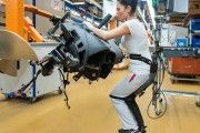 Chairless, la 'silla mágica' de la fábrica de Audi