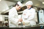 Riesgos laborales ayudante de cocina (video)