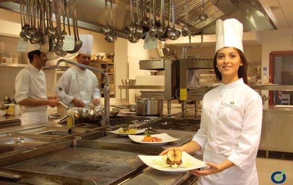 Guía los principales riesgos laborales y medidas preventivas en el sector de hostelería y restauración
