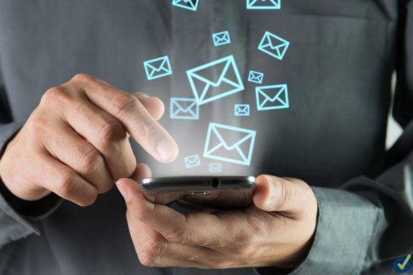 ¿Debo llevar el teléfono móvil a una reunión de trabajo?