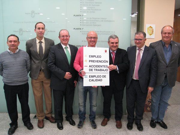 Murcia aumentará el número de inspectores de trabajo para luchar contra la siniestralidad