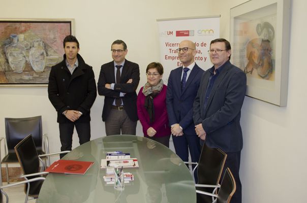 Dirección Humana firma un convenio con la Universidad de Murcia