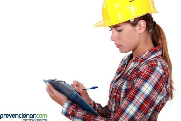 trabajadora_inspectora_inspeccion