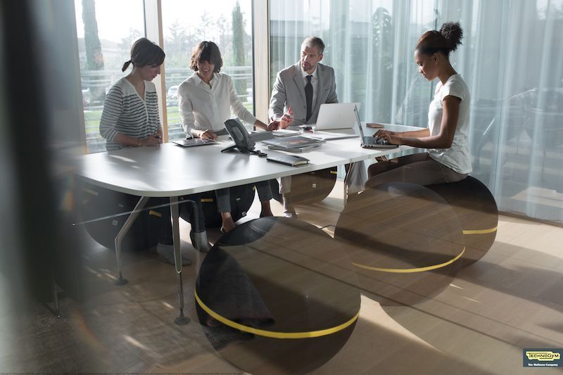 Estar sentado en la oficina no siempre es malo para tu espalda… Wellness Ball™ -Active-Sitting