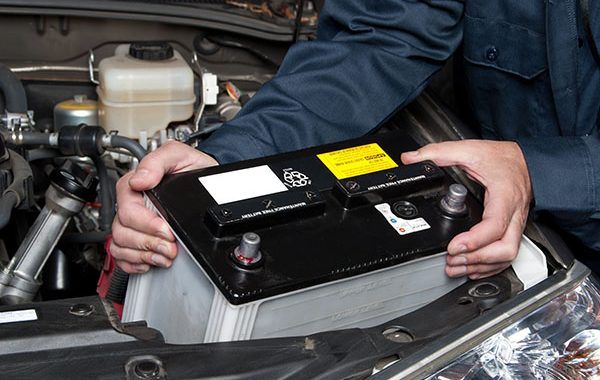 Un estudio señala los principales riesgos laborales derivados del mantenimiento de automóviles