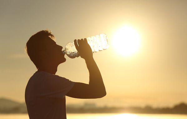 Que el sol te de vida, no te la quite: Evita el golpe de calor