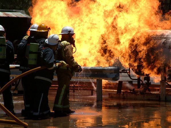 Orden por la que se regula la acreditación del personal técnico competente para la elaboración de planes de autoprotección