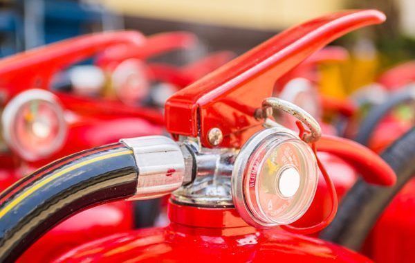 ¿Sabes como seleccionar, instalar, usar y mantener un extintor de incendio?