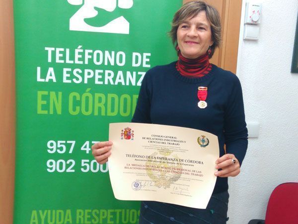 El Teléfono de la Esperanza de Córdoba recibe la Medalla de Oro del CGRICT