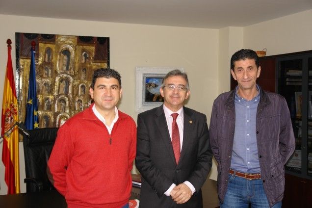 UGT y CCOO buscan apoyo en la UHU para avanzar en Prevención de Riesgos e Igualdad