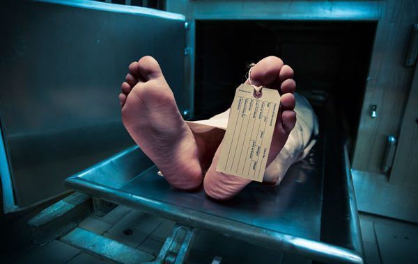 ¿Por qué los hombres mueren antes que las mujeres?