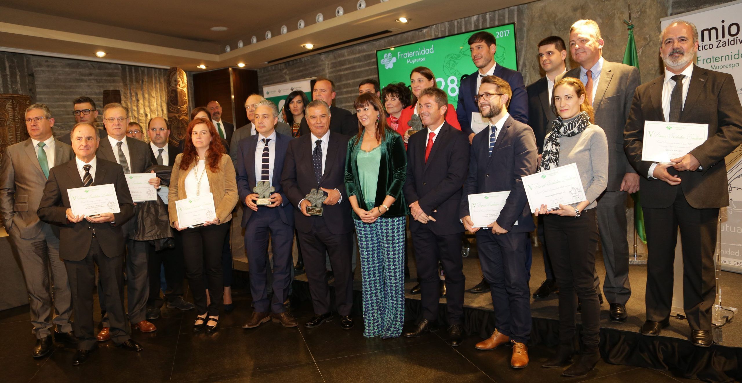 Fraternidad-Muprespa entrega los Premios Escolástico Zaldívar a la prevención y la salud