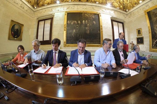 Acuerdo contra la siniestralidad laboral en Sevilla