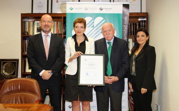 Fraternidad-Muprespa recibe el certificado de empresa saludable