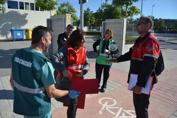 La UMH realiza un simulacro de incendio en el edificio Severo Ochoa del campus de Sant Joan de Alicante