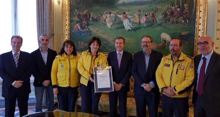 SAMUR-Protección Civil Recibe El Certificado De Gestión De Emergencias