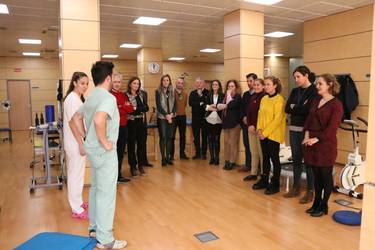 Trabajadores del Ayuntamiento de Chiclana participan en la Escuela de Espalda de Ibermutuamur