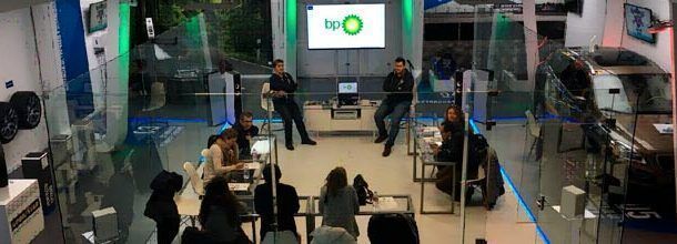 El RACE imparte el programa de formación en conducción defensiva y fatiga a los empleados de BP/ CASTROL
