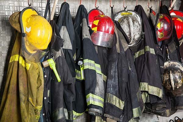 La falsa exclusión de los bomberos en la PRL