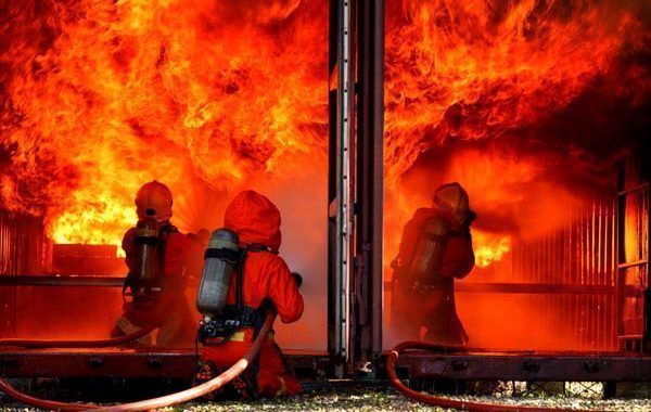 Bomberos: protegerse para salvar la vida de otros