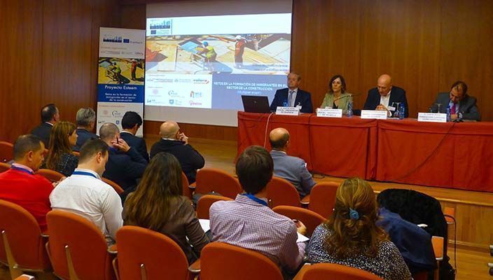 Valora Prevención y el Instituto de Investigación IDOCAL (Universidad de Valencia) celebran una jornada para mejorar la formación en seguridad en el sector de la construcción