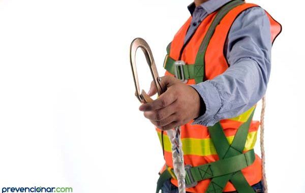 Equipos de protección individual contra caídas de altura