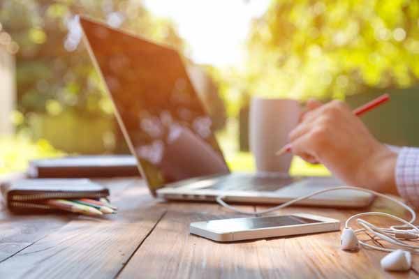 Guía Práctica: Smart Working y Prevención de Riesgos Laborales