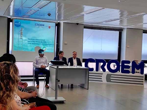 CROEM forma a responsables de prevención de riesgos laborales de las empresas murcianas en gestión emocional