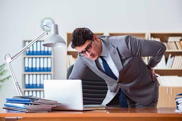 ¿Sabes cómo prevenir la cervicalgia y la lumbalgia?