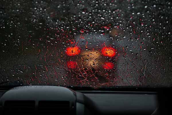 conducir con lluvia