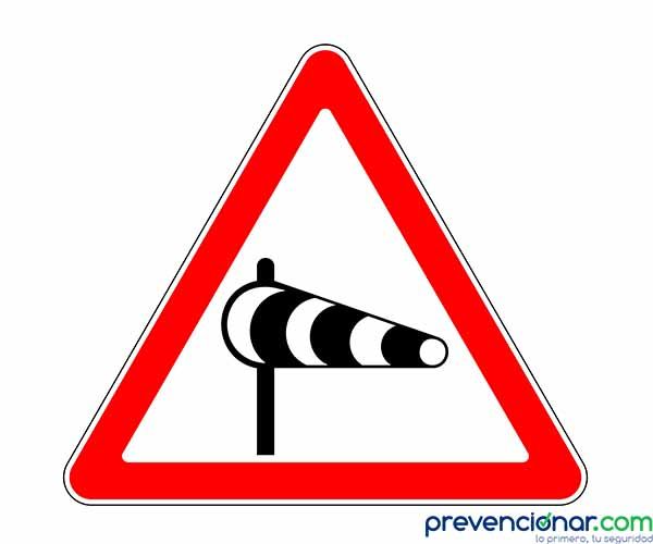 10 claves claves para conducir con viento