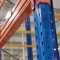 Tope para estanterías de almacén industrial