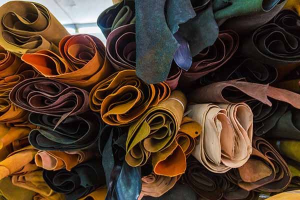 La OIT adopta unas recomendaciones prácticas sobre SST en las industrias textil, de la confección, del cuero y del calzado
