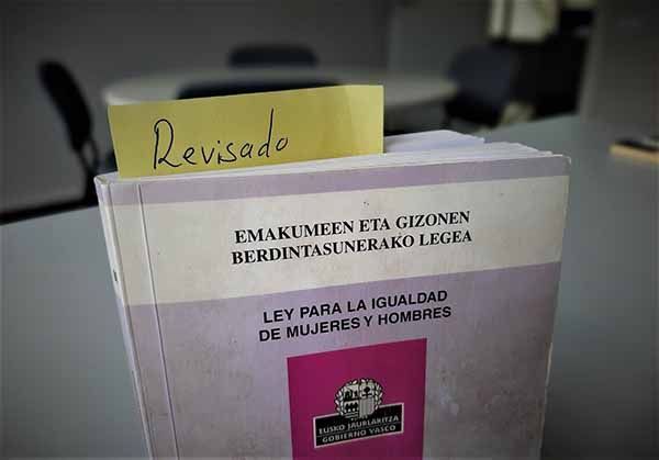 Las administraciones públicas vascas promoverán la incorporación de la perspectiva de género en el ámbito de la PRL