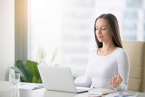 ¿Sabes respirar para reducir tu nivel de estrés laboral?