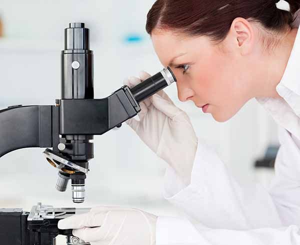 Impacto en la salud visual del trabajador por exposición a la luz del microscopio óptico