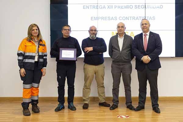 Repsol Puertollano ha hecho entrega del XII premio de Seguridad 2021 a la empresa MASA