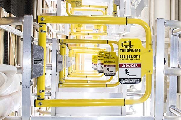 YellowGate: Puerta de seguridad abatible de cierre automático
